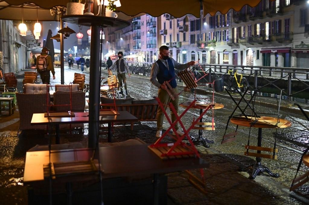 Na It&aacute;lia, restaurantes s&oacute; podem ficar abertos at&eacute; &agrave;s 18h