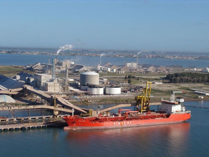 Principal terminal portu&aacute;rio passa a receber navios de maior porte e com maior capacidade de carga