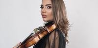 A candidata Julia Reis, bacharelada em Música Popular na UFRGS, interpretará “Je Vole”, de Michel Sardou