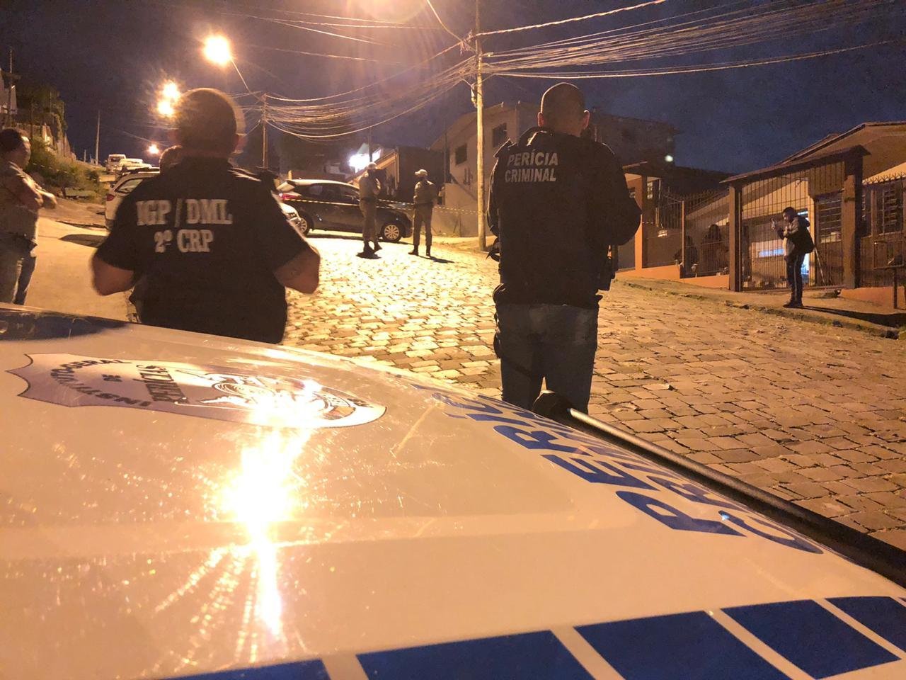 A Pol&iacute;cia Civil investiga as circunst&acirc;ncias do crime