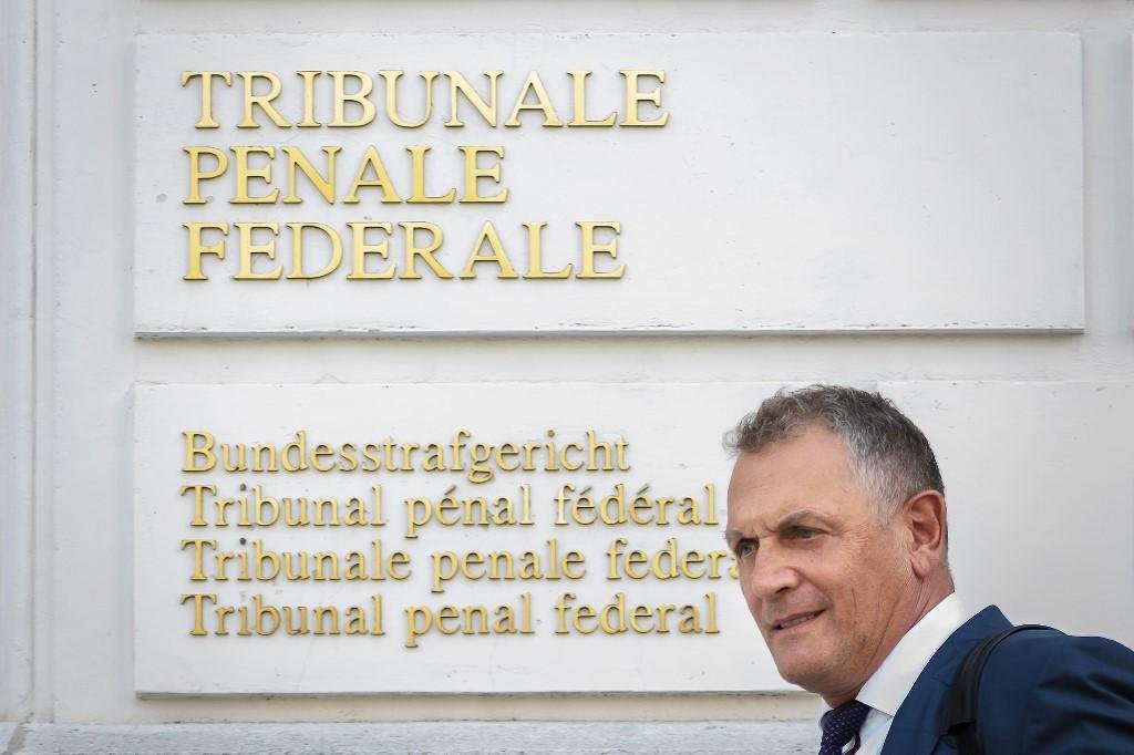 Ex-n&uacute;mero 2 da Fifa Jerome Valcke foi condenado com 120 dias de multa di&aacute;ria condicional por uma acusa&ccedil;&atilde;o secund&aacute;ria