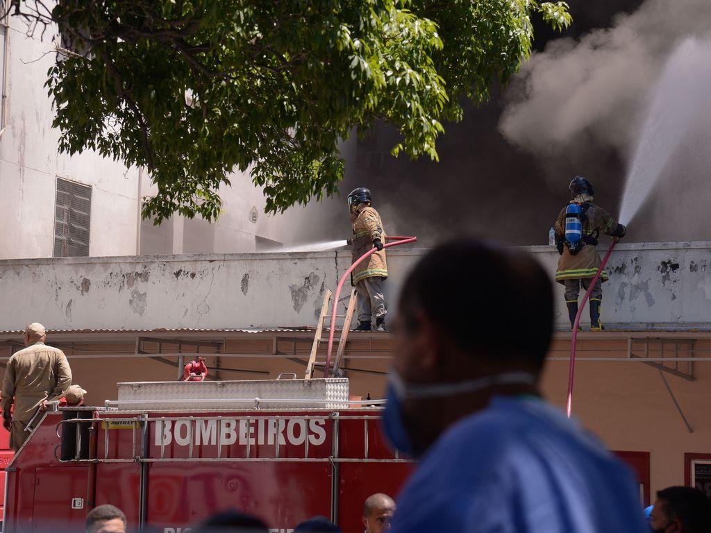 Pol&iacute;cia Federal investiga as causas do inc&ecirc;ndio, que aconteceu nesta ter&ccedil;a-feira