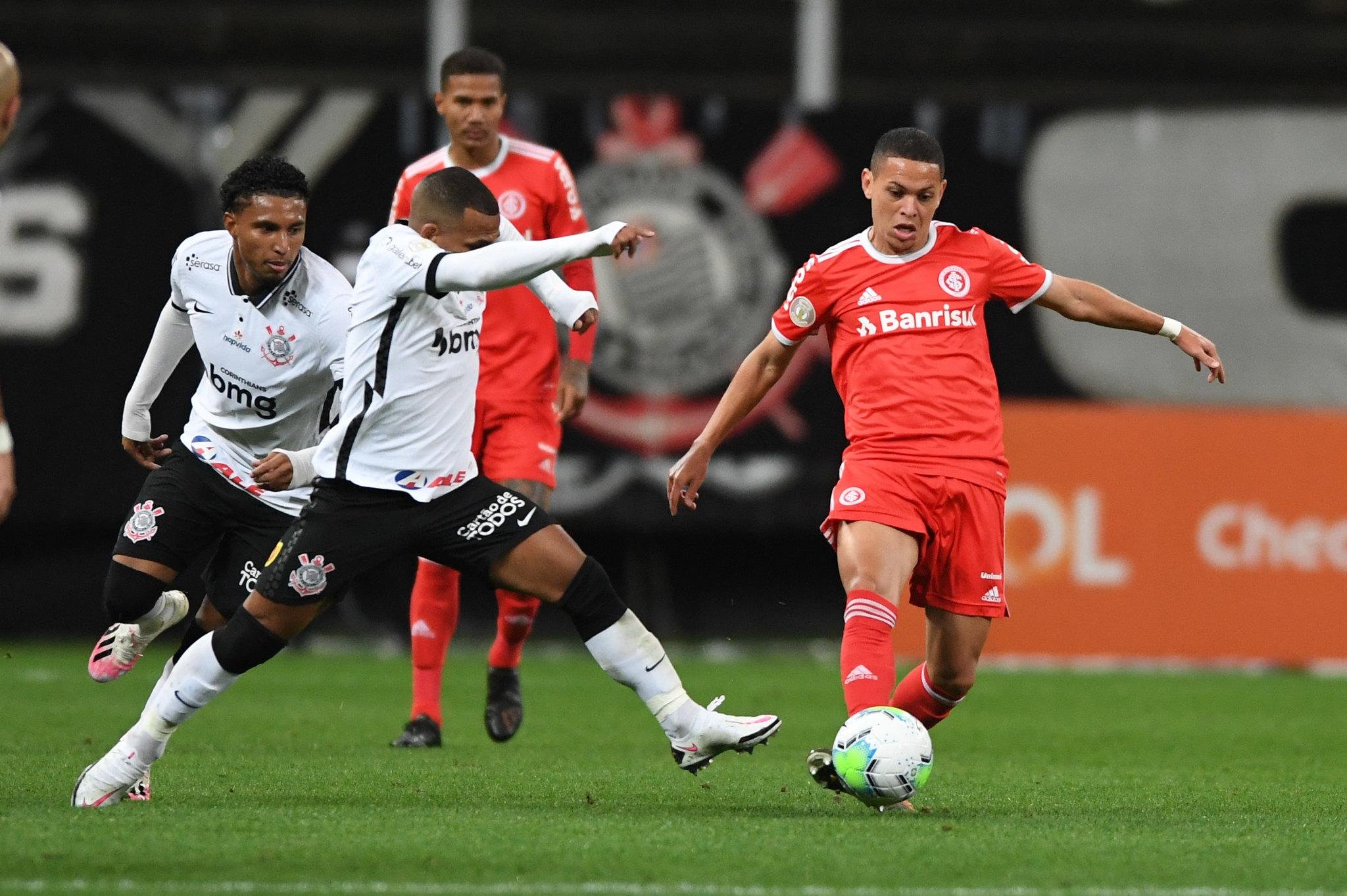 Inter n&atilde;o conseguiu criar e foi derrotado pelo Corinthians por 1 a 0 em S&atilde;o Paulo