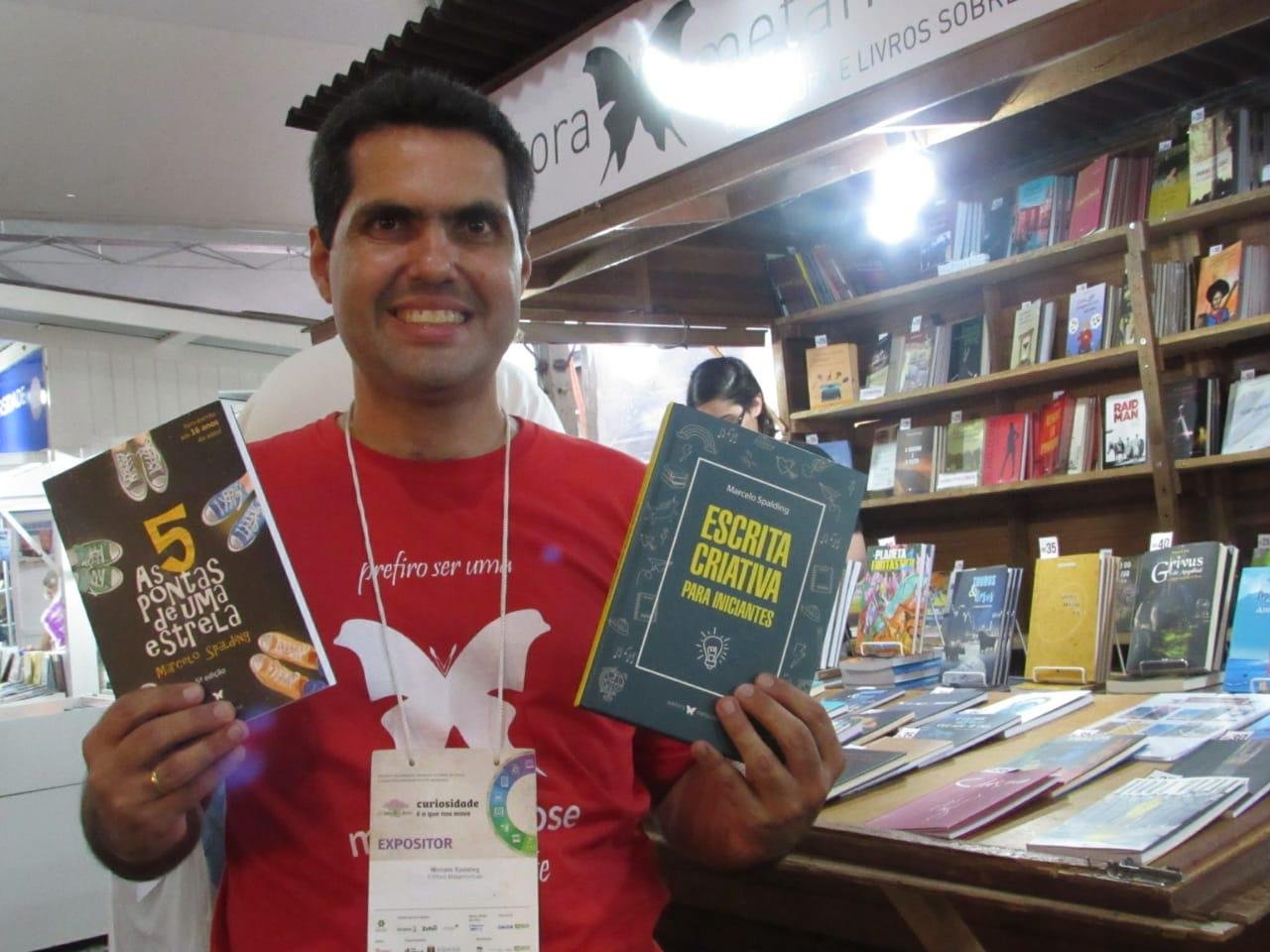 Escritor Marcelo Spalding participa de bate-papo sobre literatura fant&aacute;stica e lan&ccedil;amento de livro