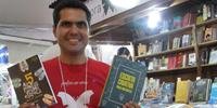Escritor Marcelo Spalding participa de bate-papo sobre literatura fantástica e lançamento de livro