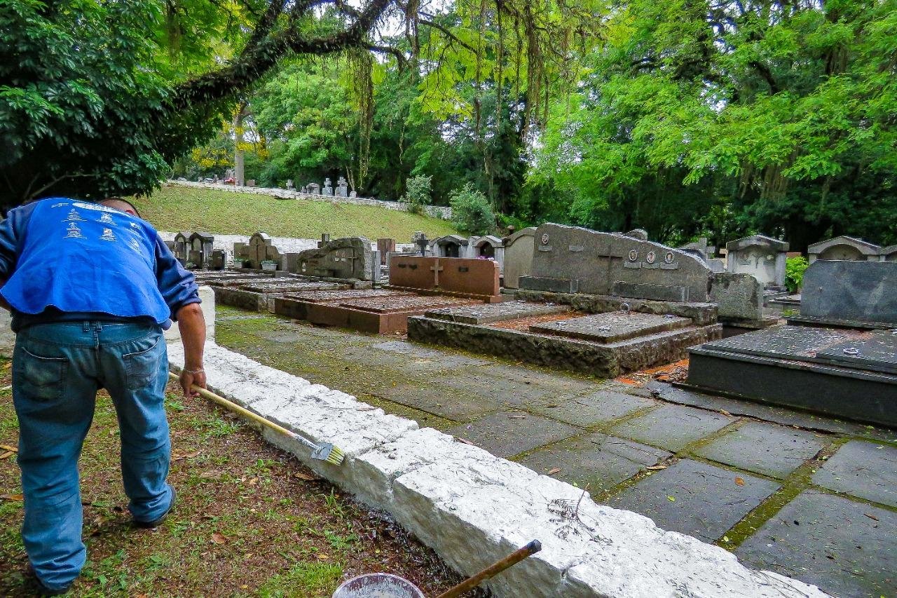 O uso de m&aacute;scara &eacute; obrigat&oacute;rio, assim como o distanciamento entre os visitantes