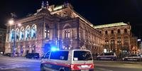 O ataque ocorreu no centro da capital austríaca, perto de uma grande sinagoga e de uma ópera
