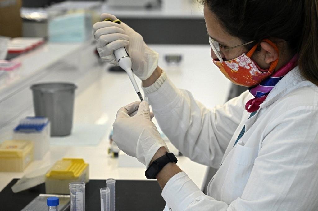Brasil ter&aacute; 100 milh&otilde;es de doses no primeiro semestre do ano que vem