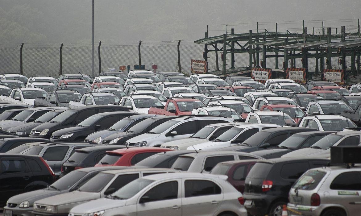 Produ&ccedil;&atilde;o das montadoras subiu 7,4% na passagem de setembro para outubro