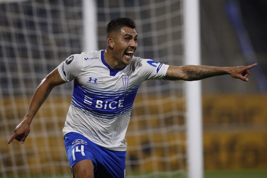 Jogador com passagem pela sele&ccedil;&atilde;o chilena fez boa partida contra o Gr&ecirc;mio