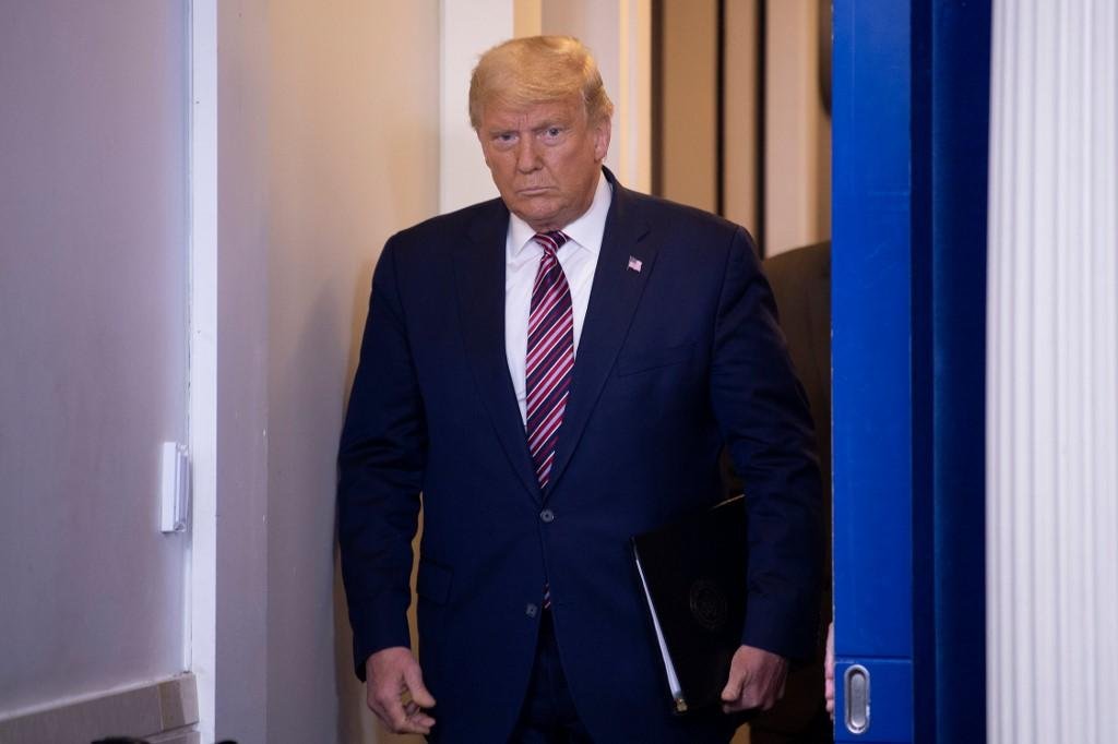 Rupert Murdoch cada vez mais se afasta de Trump