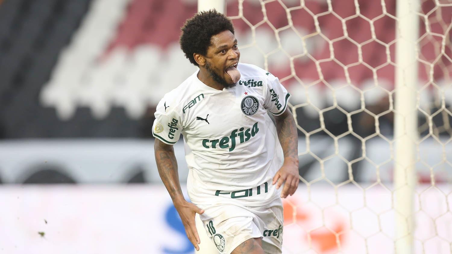Luiz Adriano marcou o gol da vit&oacute;ria do Palmeiras sobre o Vasco da Gama