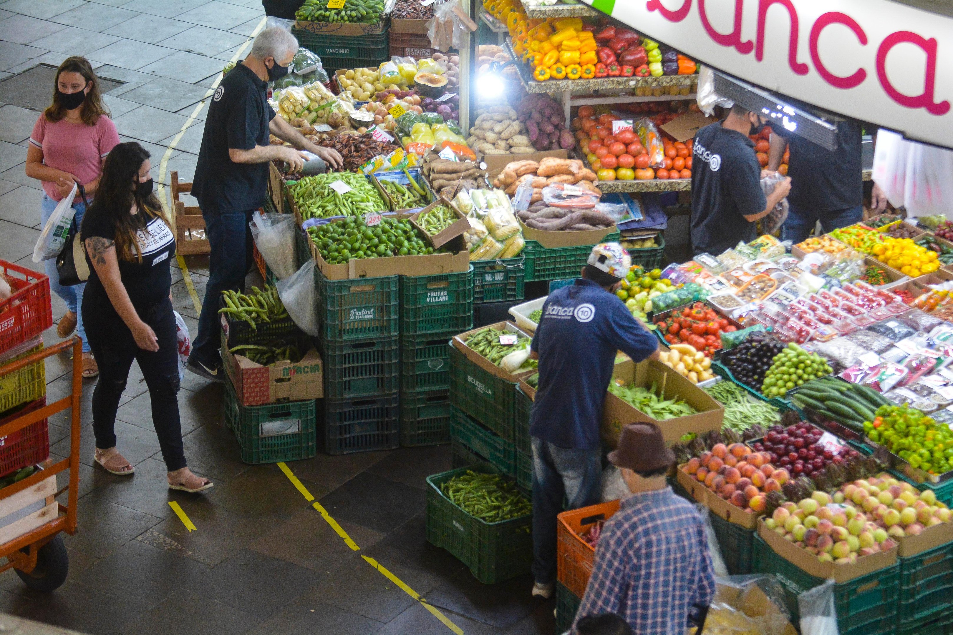Mercado P&uacute;blico atualmente opera com 25% da capacidade de clientes