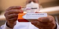 A Anvisa mandou interromper os testes com a vacina desenvolvida pela empresa chinesa Sinovac.