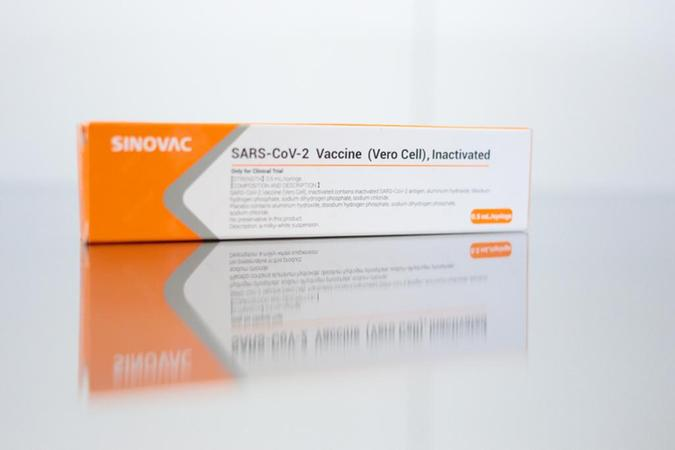 Futuro da Coronavac no Brasil est&aacute; nas m&atilde;os da Anvisa