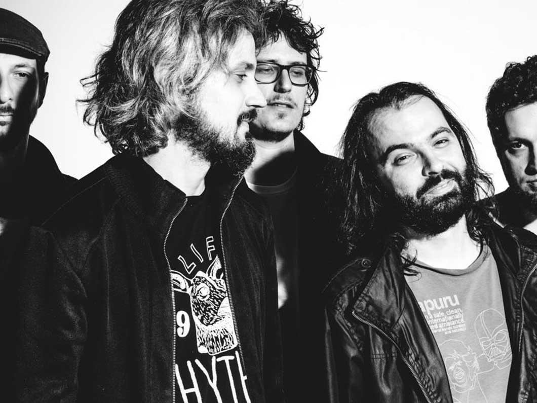 Grupo tamb&eacute;m criou uma playlist especial com todos os v&iacute;deos do quarto disco