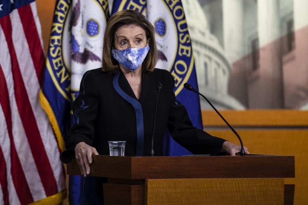 "N&atilde;o sou uma grande f&atilde; do Facebook", falou Pelosi