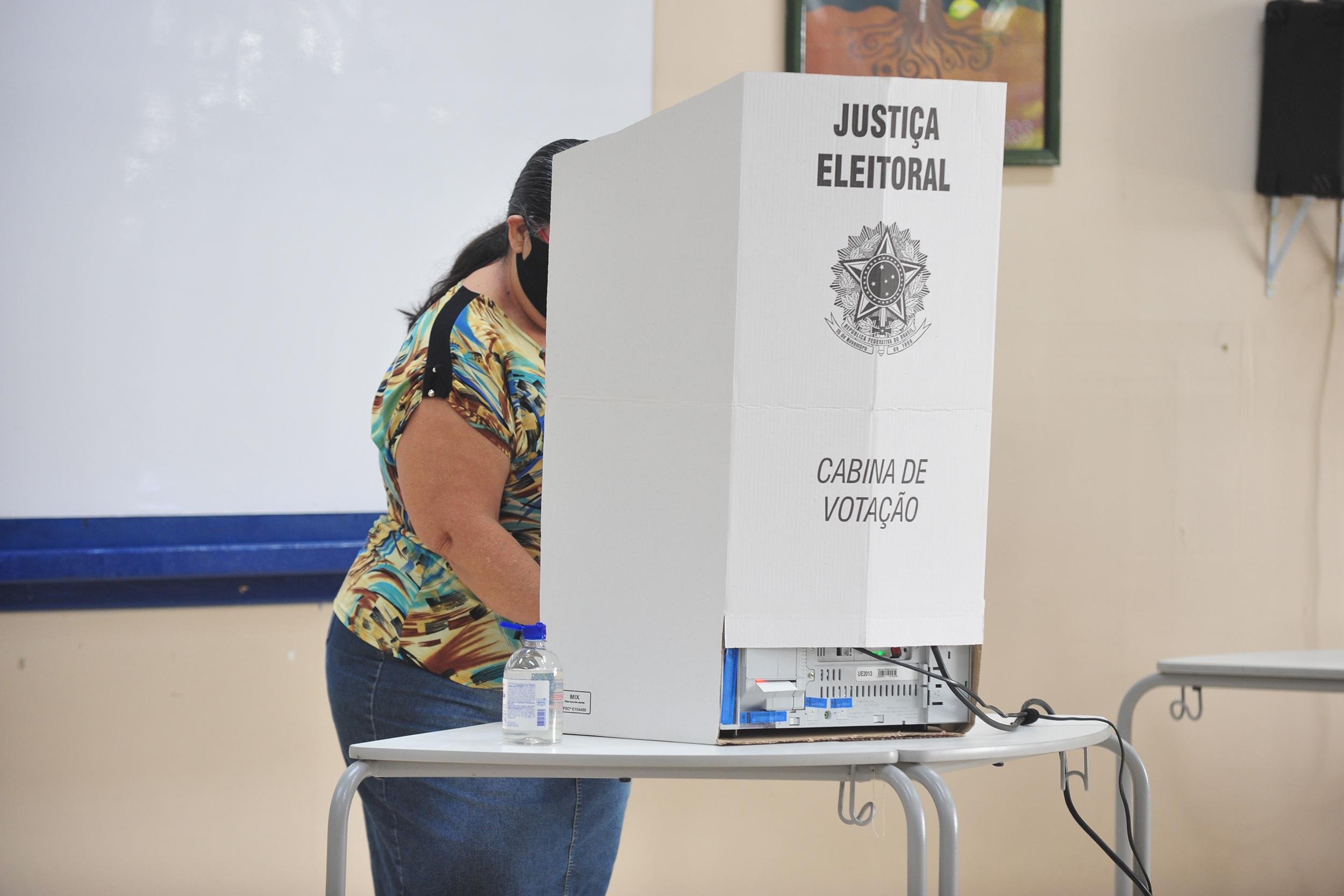 Regra que colocou fim nas coliga&ccedil;&otilde;es durou apenas um pleito