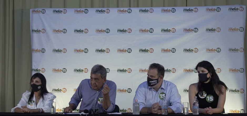 Candidato concedeu entrevista coletiva no final da noite deste domingo