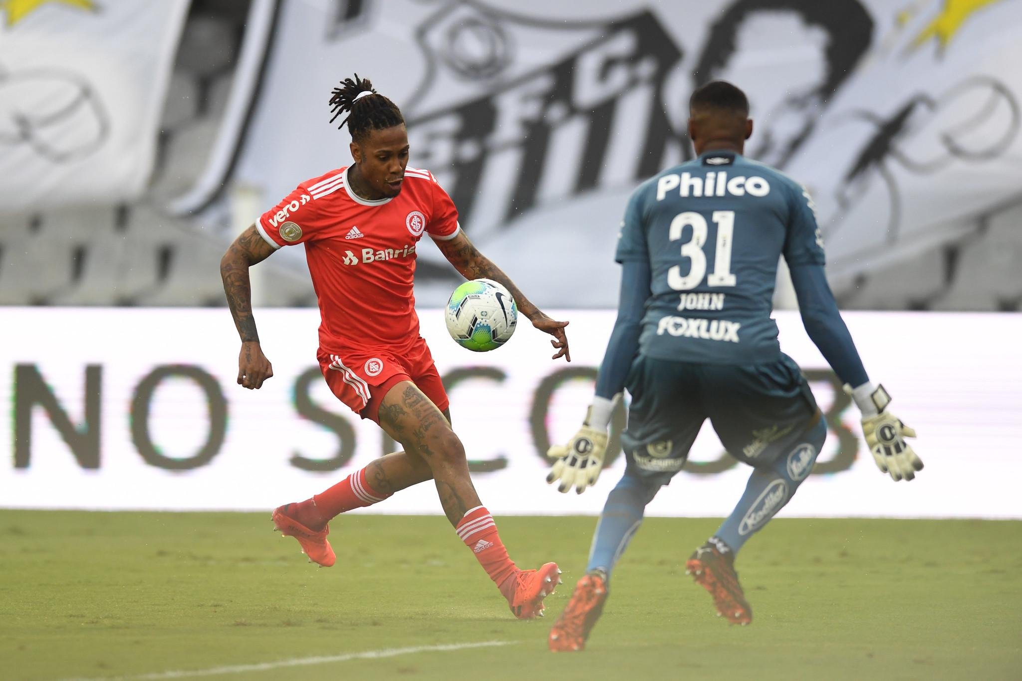 Abel Hern&aacute;ndez desfalca o Inter contra o Am&eacute;rica-MG