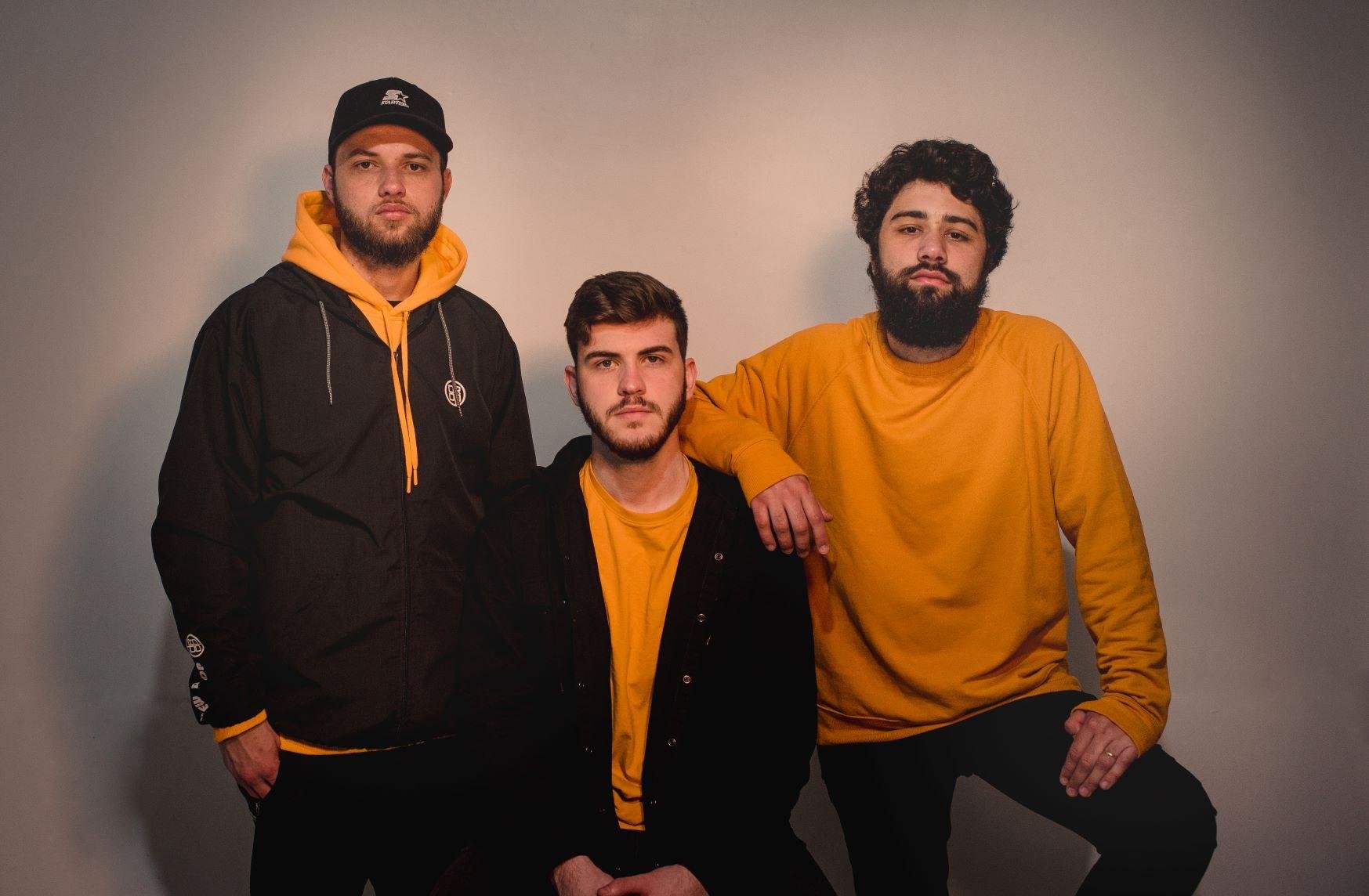 Novo som do trio ga&uacute;cho tamb&eacute;m ganhou um videoclipe
