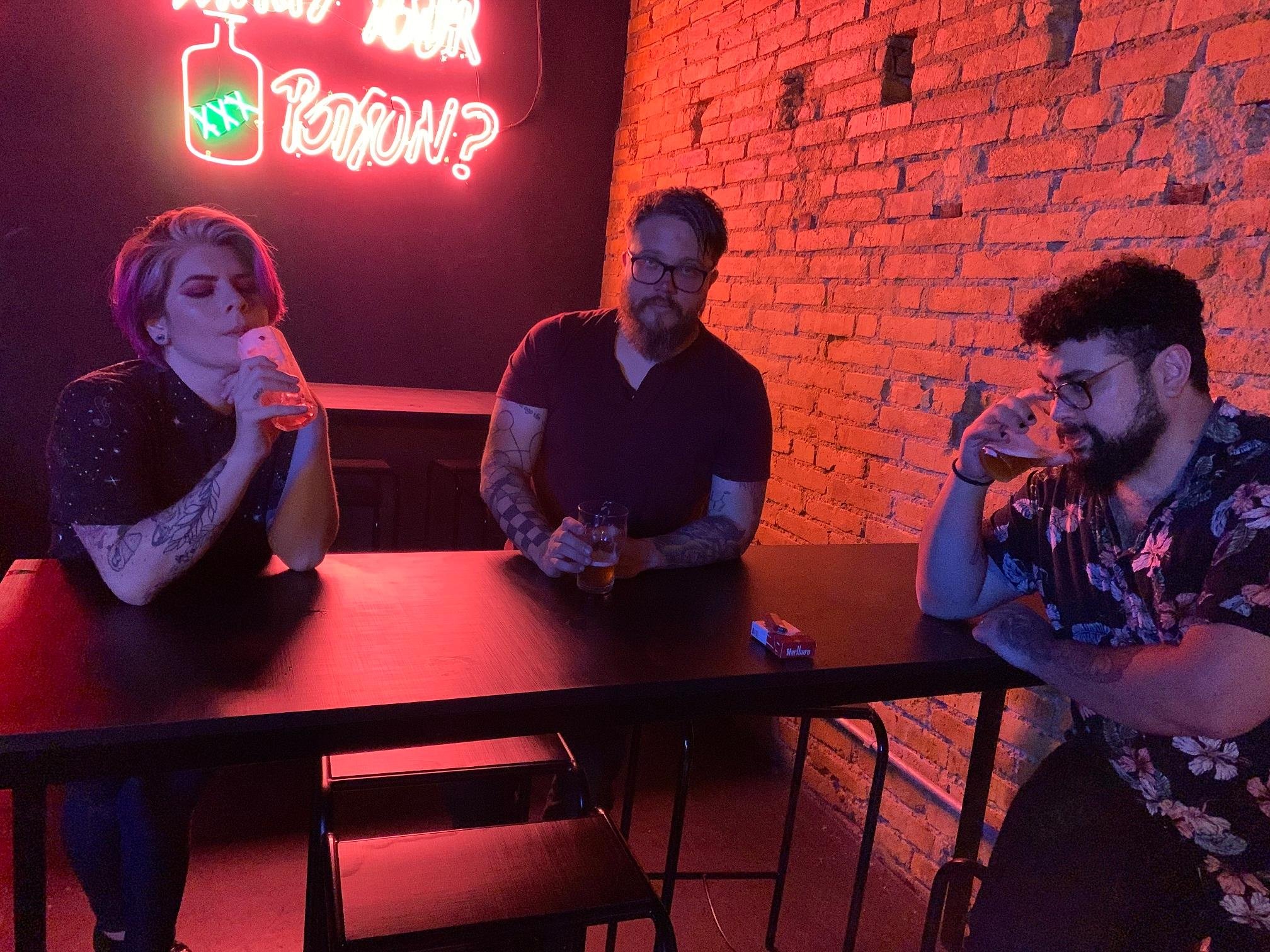 Banda tem influ&ecirc;ncias que v&atilde;o do Stoner Rock, Grunge e Punk