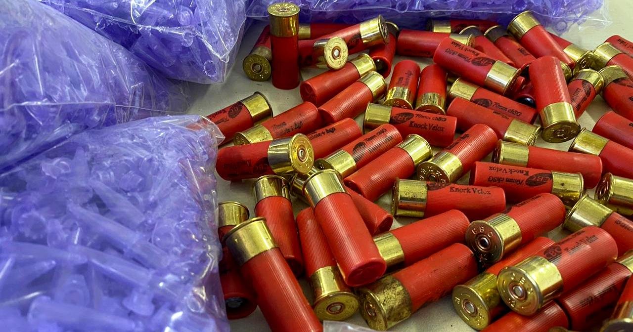 Eppendorfs vazios usados para colocar coca&iacute;na e muni&ccedil;&otilde;es foram apreendidos