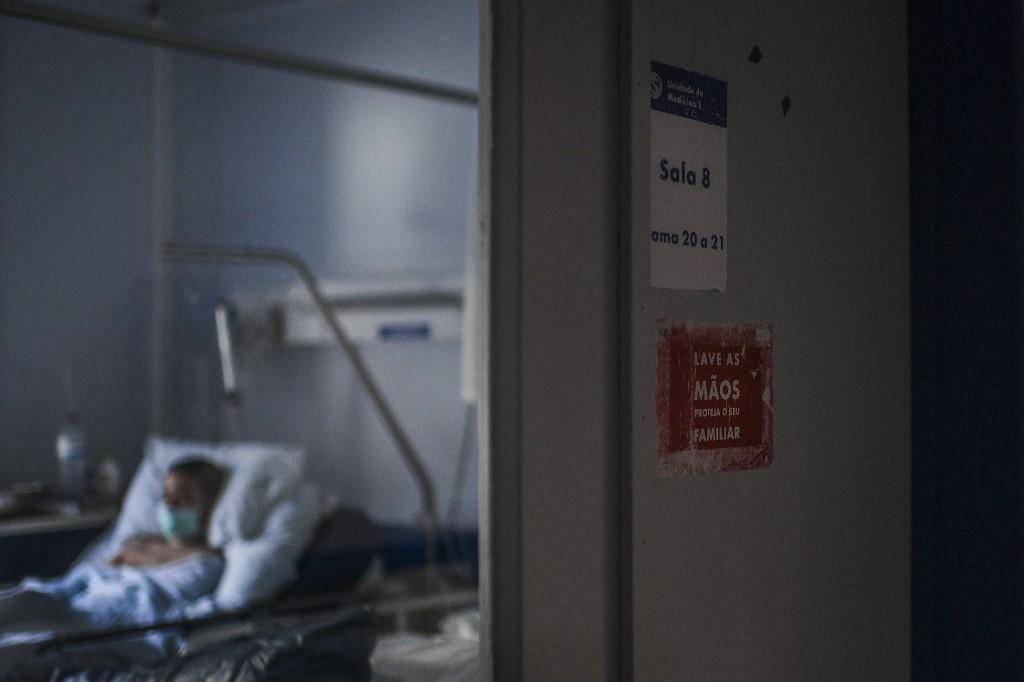Pela lei portuguesa, o estado de emerg&ecirc;ncia se limita a 15 dias, mas pode ser renovado indefinidamente por per&iacute;odos desta mesma dura&ccedil;&atilde;o