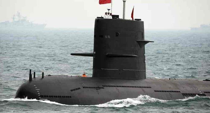 Submarino chin&ecirc;s tripulado desce mais de 10.000 metros no oceano Pac&iacute;fico
