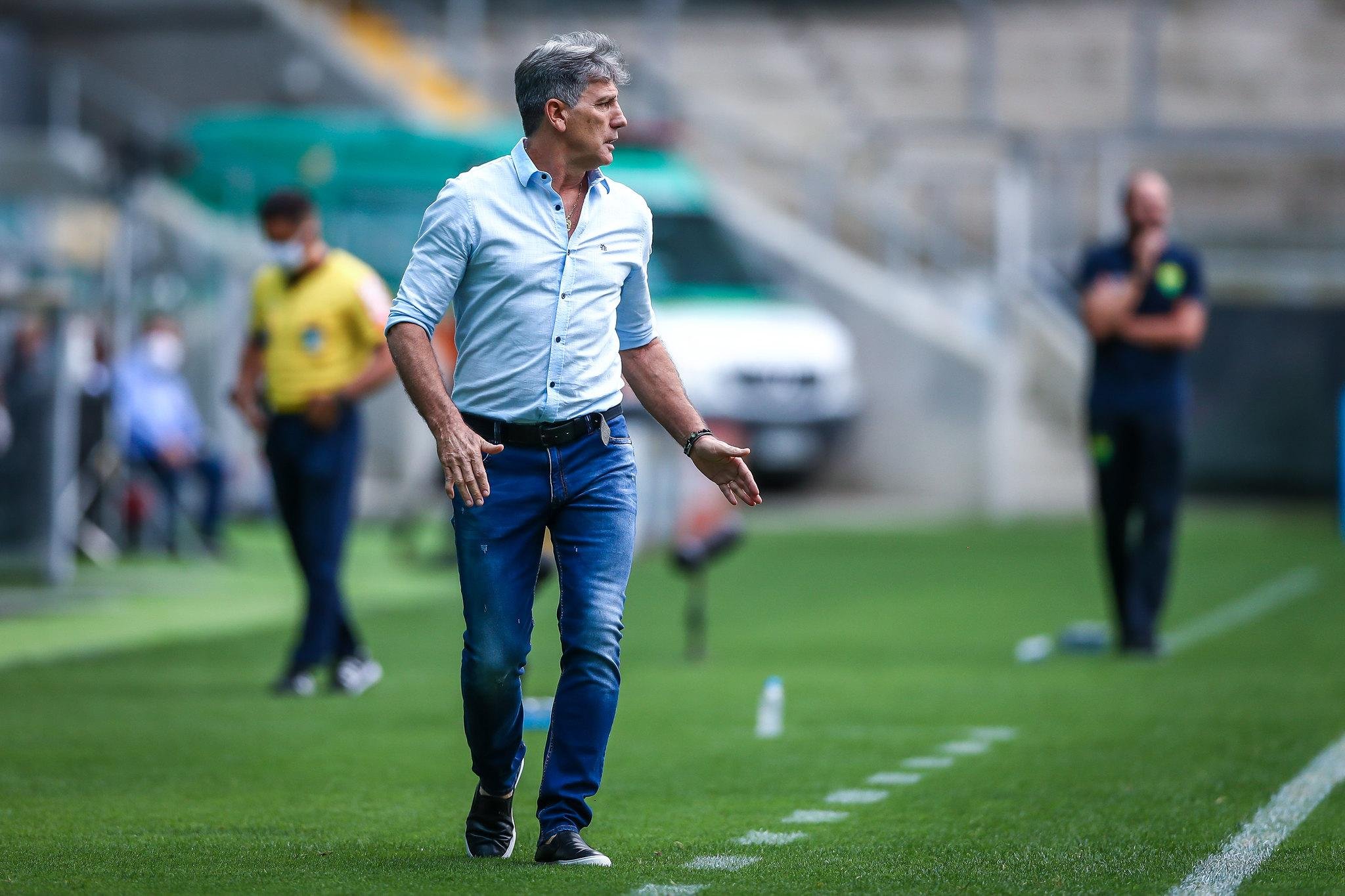 Renato deve ter v&iacute;nculo prorrogado at&eacute; o fim da temporada