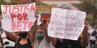 Manifestantes protestaram por justiça a João Alberto nesta sexta-feira
