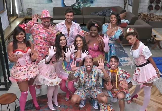 O evento, com o tema 'Mundo dos Doces', teve anima&ccedil;&atilde;o e muito bate-papo