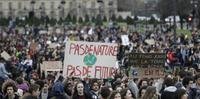 Jovens lideram manifestações no país por legislação ambiental mais forte