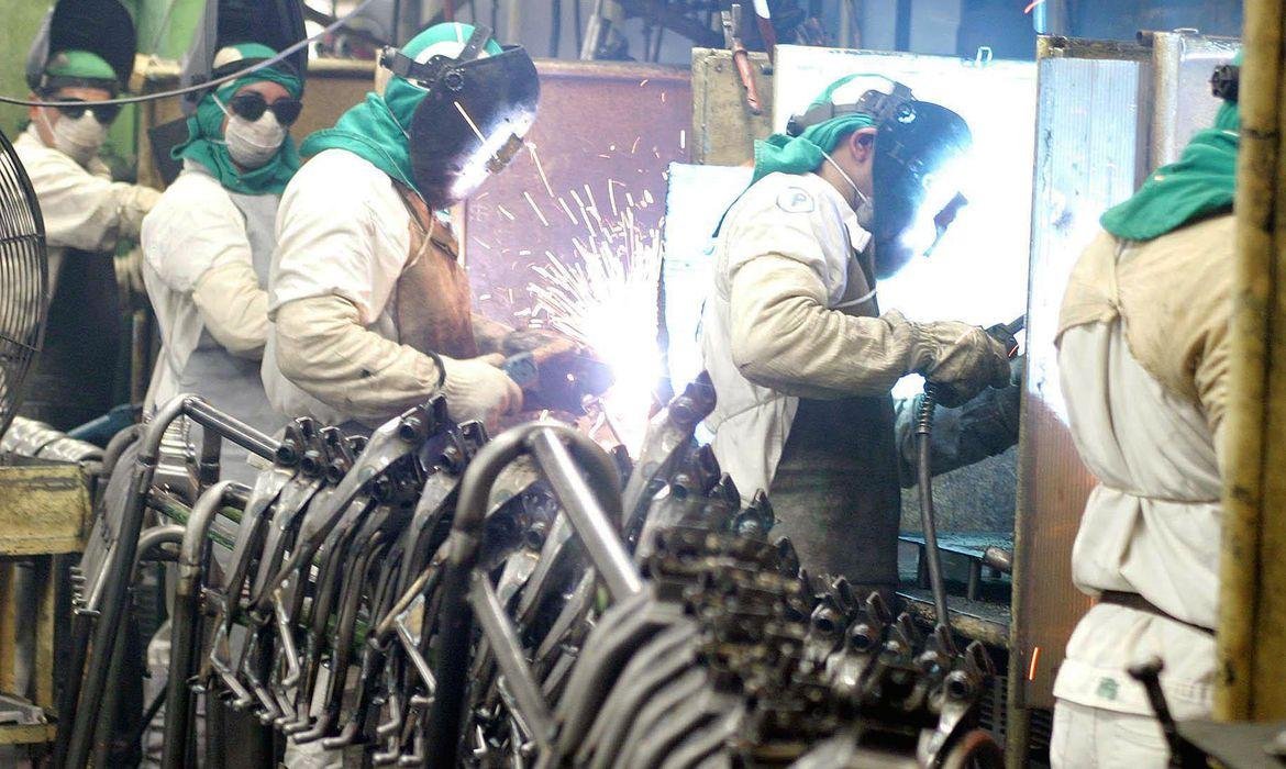 A ind&uacute;stria metal&uacute;rgica foi um dos setores que aqueceram as contrata&ccedil;&otilde;es