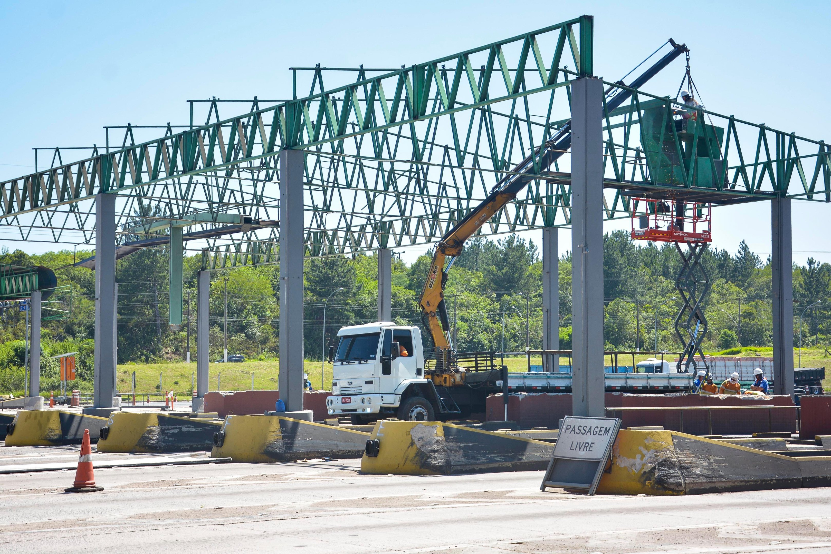 Concession&aacute;ria CCR ViaSul estima que obras estejam conclu&iacute;das at&eacute; 15 de dezembro