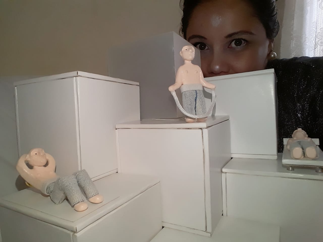 Texto de "Avenida das maravilhas" foi especialmente adaptado da vers&atilde;o teatral para virtual, usando recursos audiovisuais, dentro do contexto do isolamento social, conferindo ainda mais realidade ao texto estranhamente atual de Sibylle Berg.