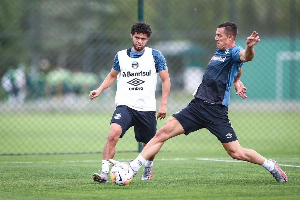Gr&ecirc;mio treinou em S&atilde;o Paulo nesta ter&ccedil;a-feira e iniciou o deslocamento para o Paraguai