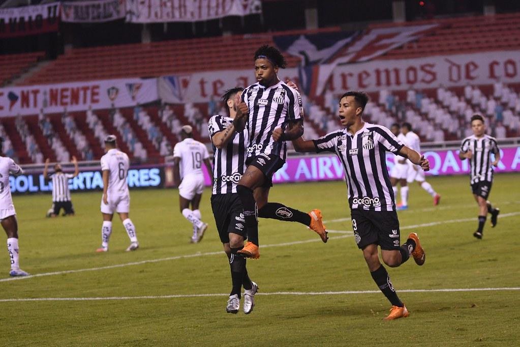 Marinho decidiu mais uma vez para o Santos