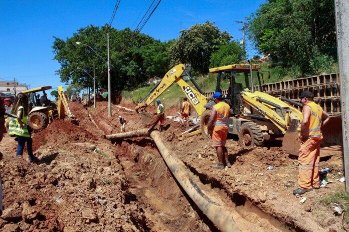 A regi&atilde;o est&aacute; sem o servi&ccedil;o, desde as 5h de segunda-feira, em raz&atilde;o do rebaixamento de uma adutora de &aacute;gua, na Vila Cruzeiro