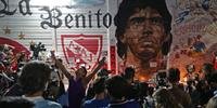 Argentinos se reuniram para homenagear Maradona