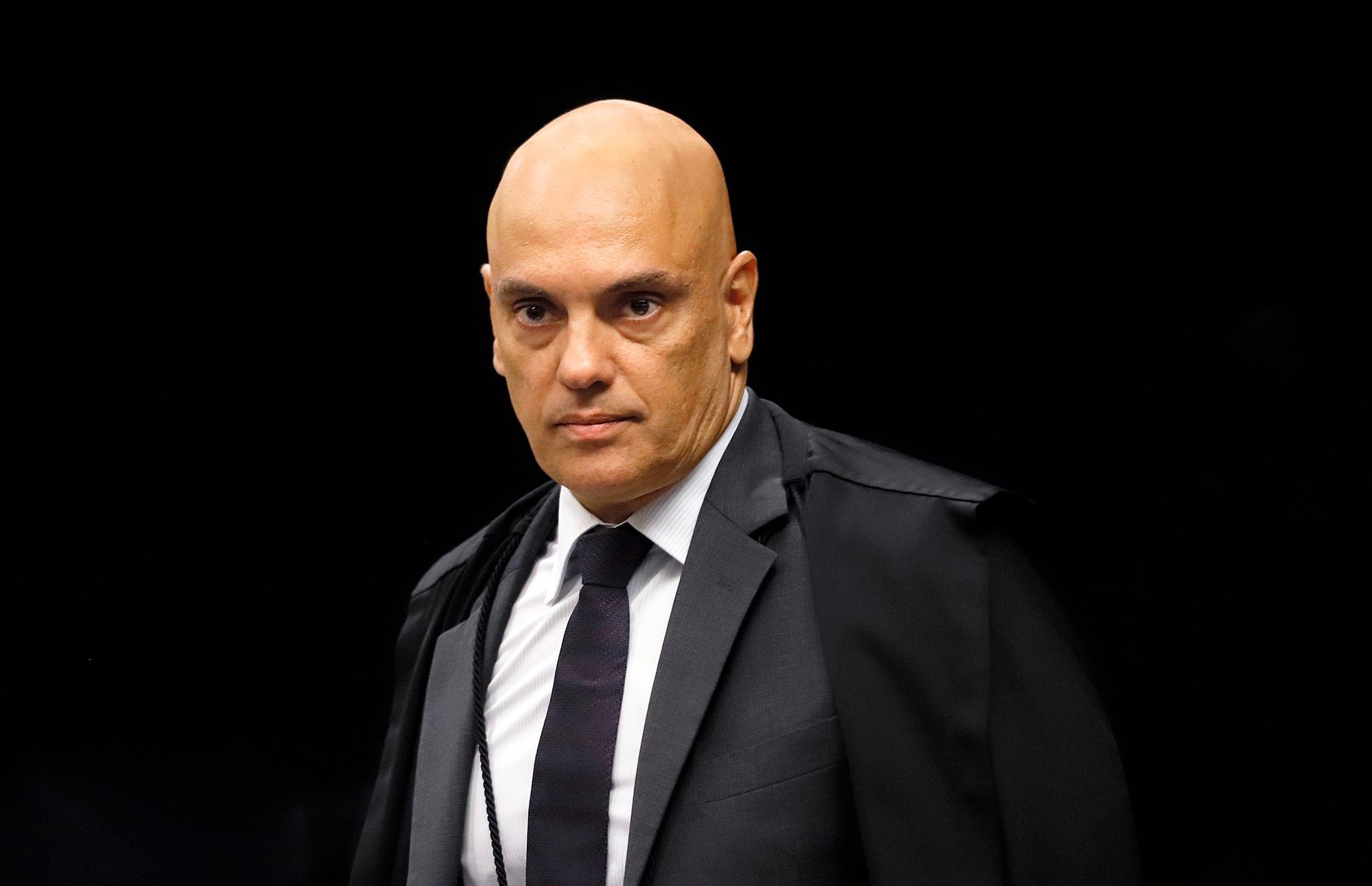Antonio Carlos e Jurandir Alencar foram presos em flagrante quando integravam um grupo pr&oacute;-Bolsonaro que foi at&eacute; a frente do pr&eacute;dio onde Alexandre de Moraes tem resid&ecirc;ncia