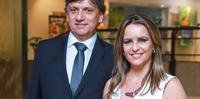 Presidente da Agas Antonio Cesa Longo e sua bela e jovem esposa Margot Dreher