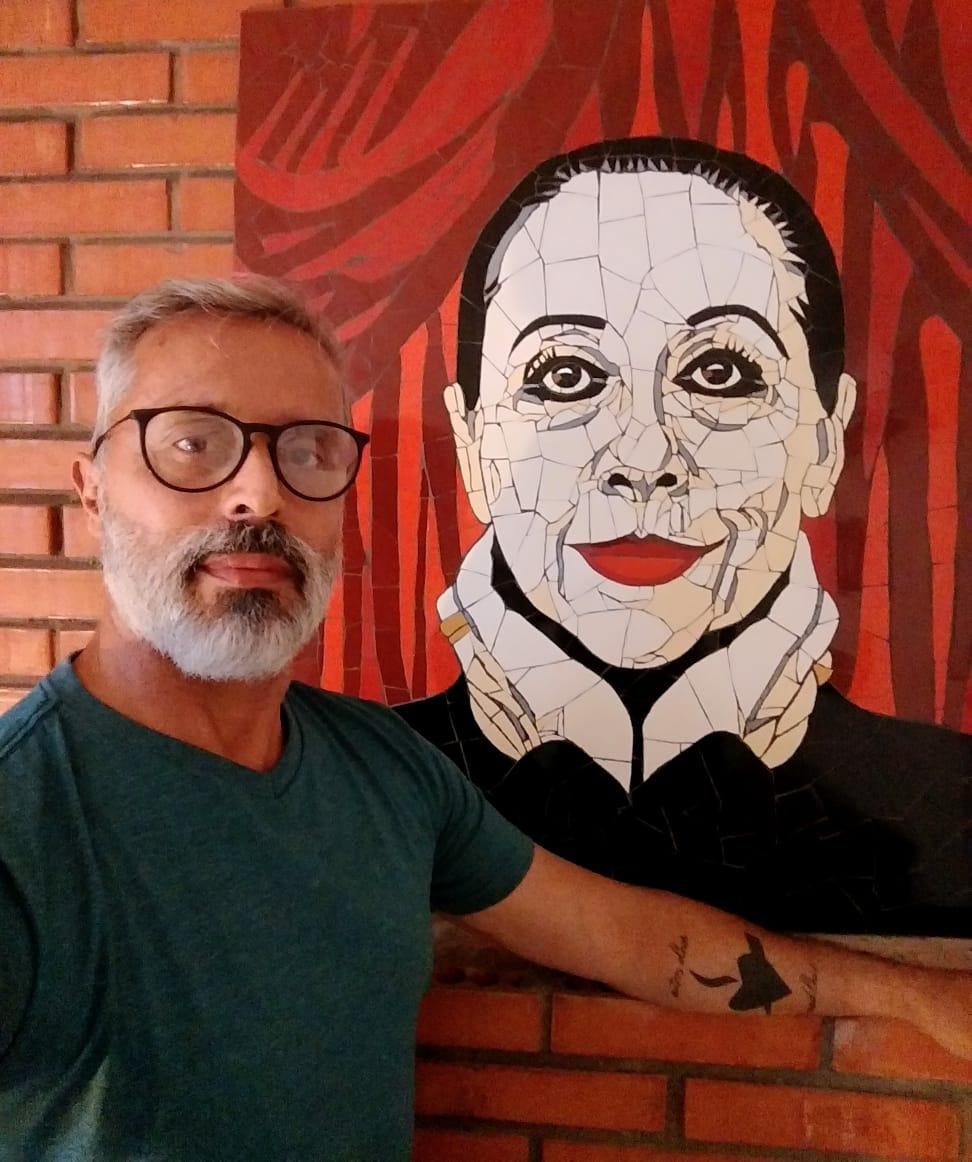 O artista recentemente foi convidado para participar de uma mostra que vai homenagear a atriz Fernanda Montenegro