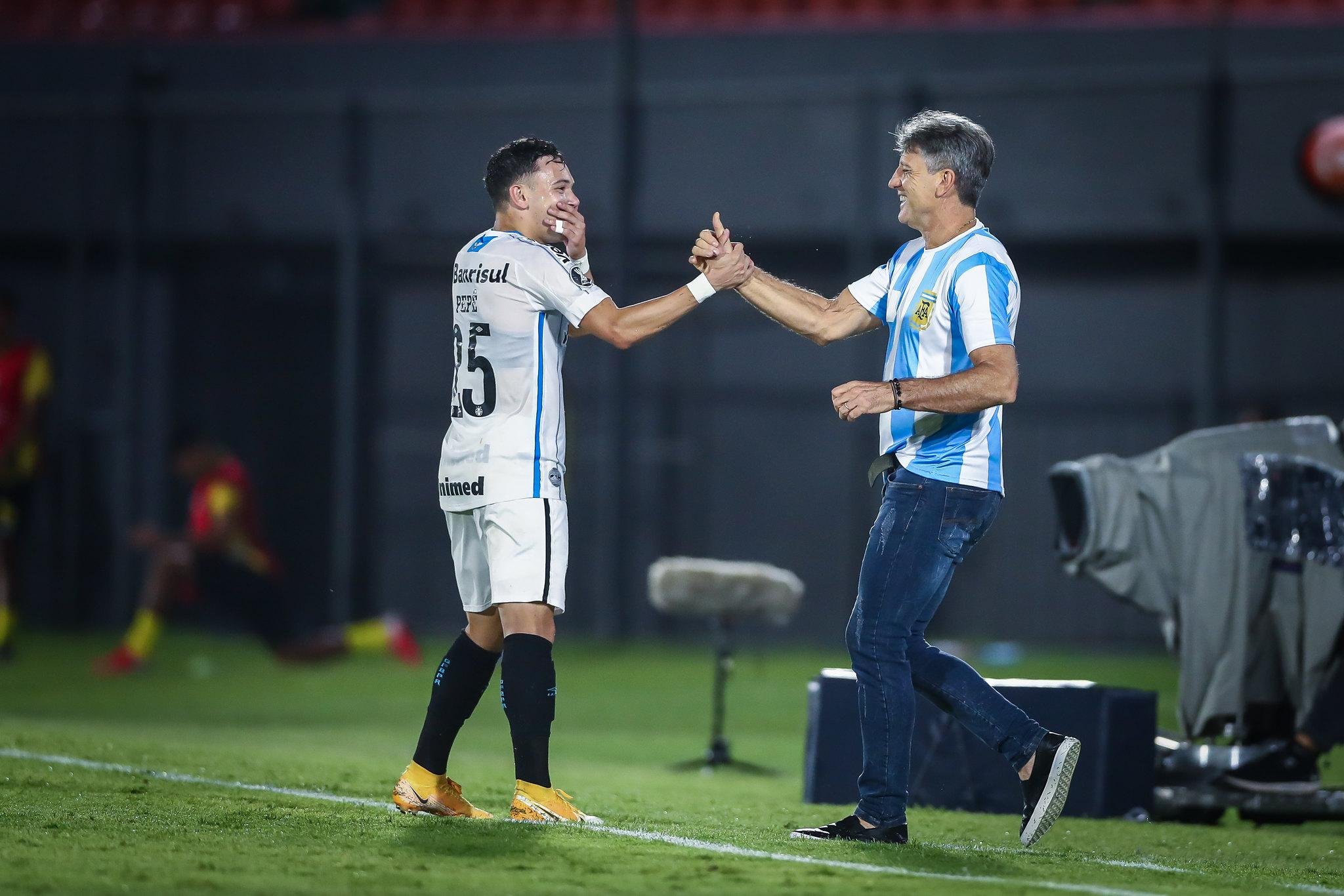 Gr&ecirc;mio se coloca como postulante &agrave; titulos em temporada at&iacute;pica