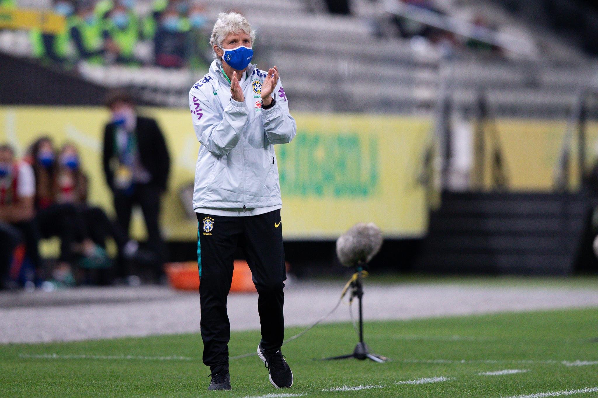 Pia deixou elogios principalmente a Duda, Val&eacute;ria e Nycole, que estrearam com a camisa da sele&ccedil;&atilde;o brasileira