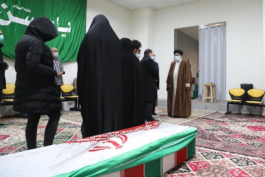 Tens&otilde;es aumentaram no Oriente M&eacute;dio com o assassinato de um importante cientista que trabalhava no programa nuclear iraniano