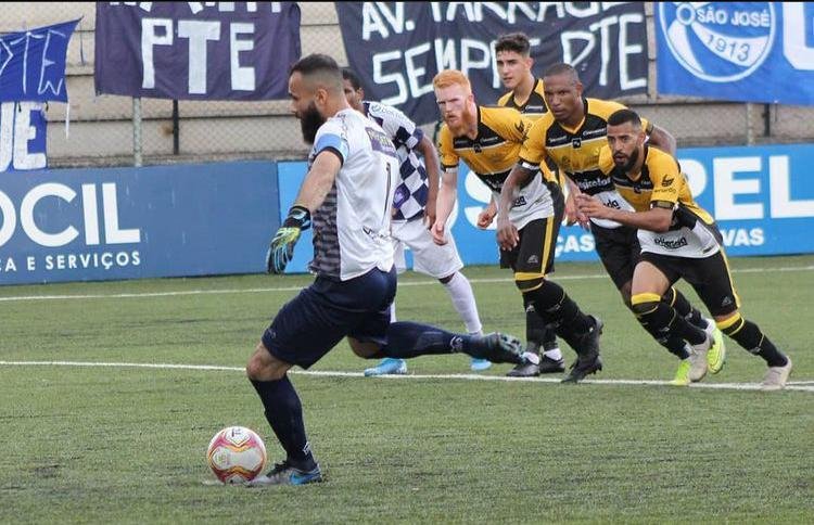 Goleiro F&aacute;bio marcou duas vezes de p&ecirc;nalti e garantiu vit&oacute;ria do S&atilde;o Jos&eacute;