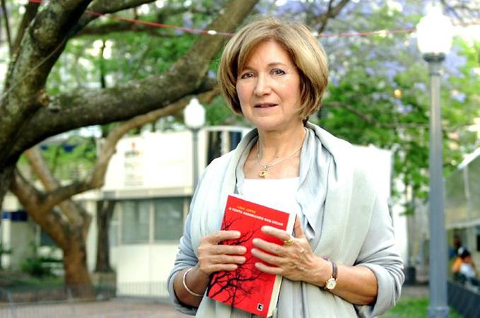 O pr&ecirc;mio FIL 2020 em l&iacute;nguas rom&acirc;nicas foi concedido a escritora L&iacute;dia Jorge