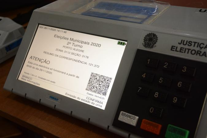 368 urnas eletr&ocirc;nicas j&aacute; foram substitu&iacute;das neste domingo