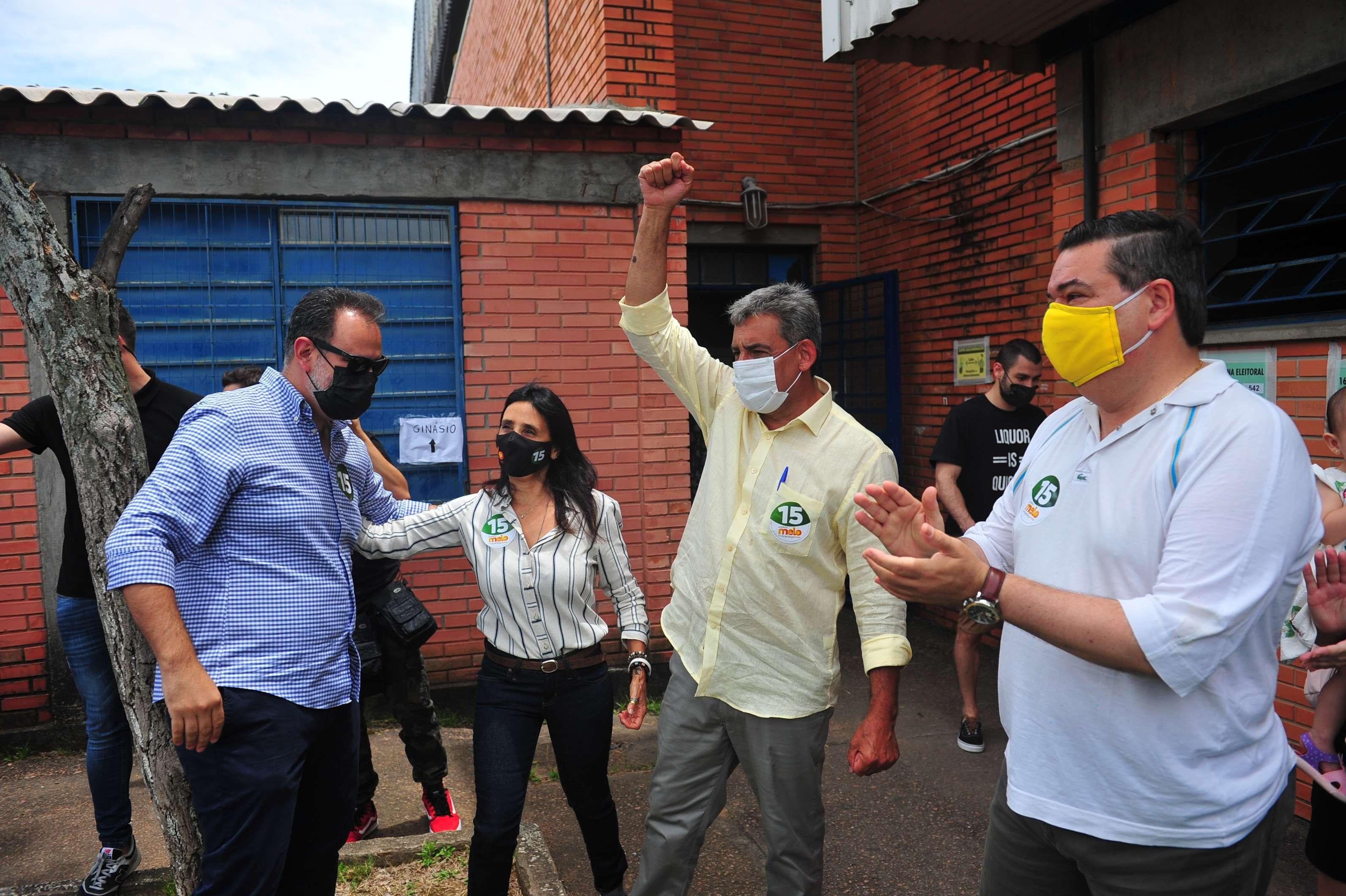 Candidato far&aacute; pronunciamento no fim do dia